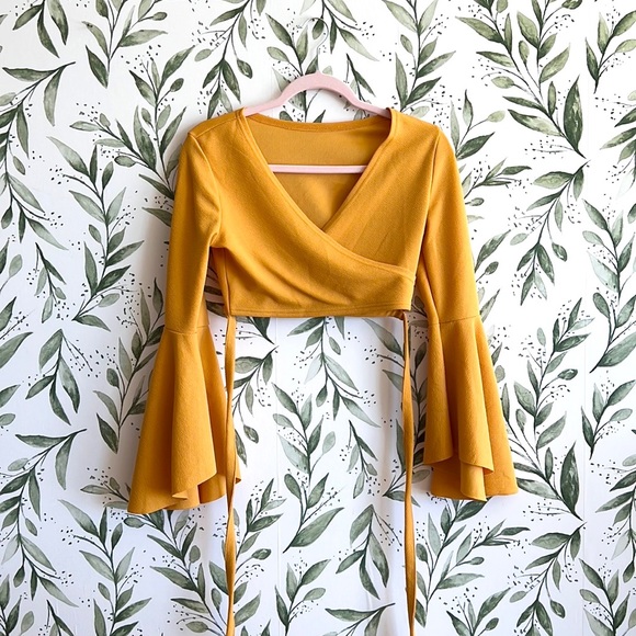 Flounce Sleeve Yellow Crop Top - Picture 1 of 3
